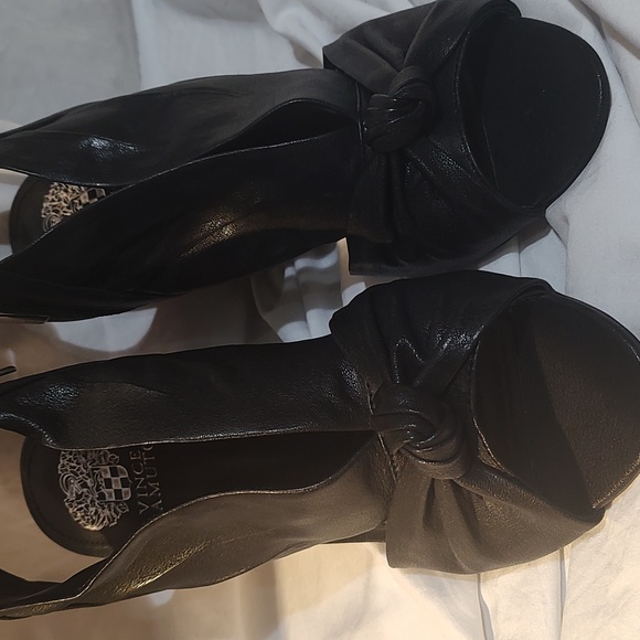 New Vince Camuto leather peep toe slingback block heel sandals - Picture 2 of 9